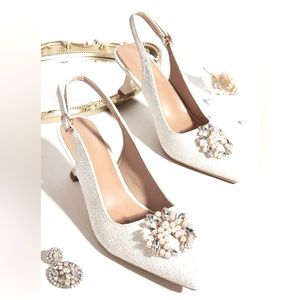 Worn only once for a wedding!